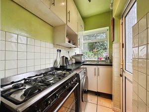 Kitchen- click for photo gallery